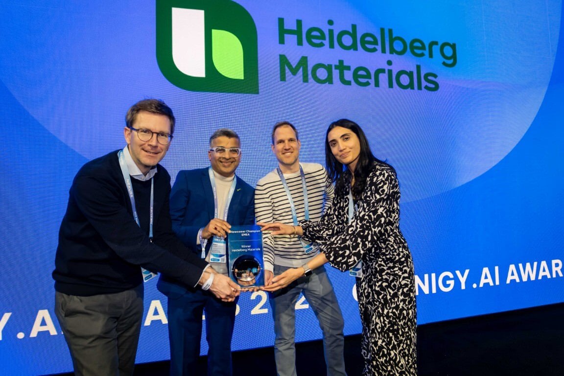 305_NEXUS2026_DXT42127